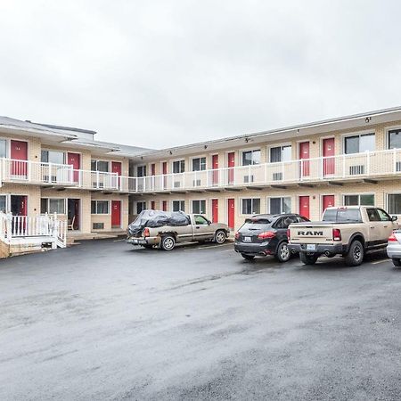 Lake City Motel Dartmouth Екстер'єр фото